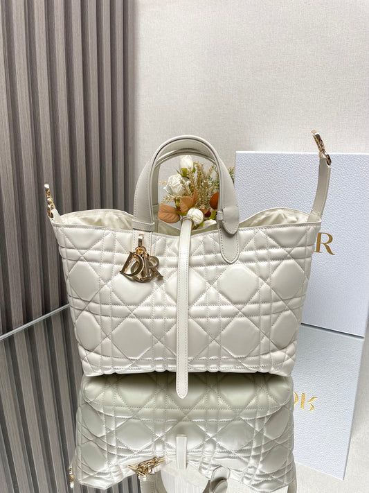 Dior Toujours Bag White 28.5x19x21.5cm