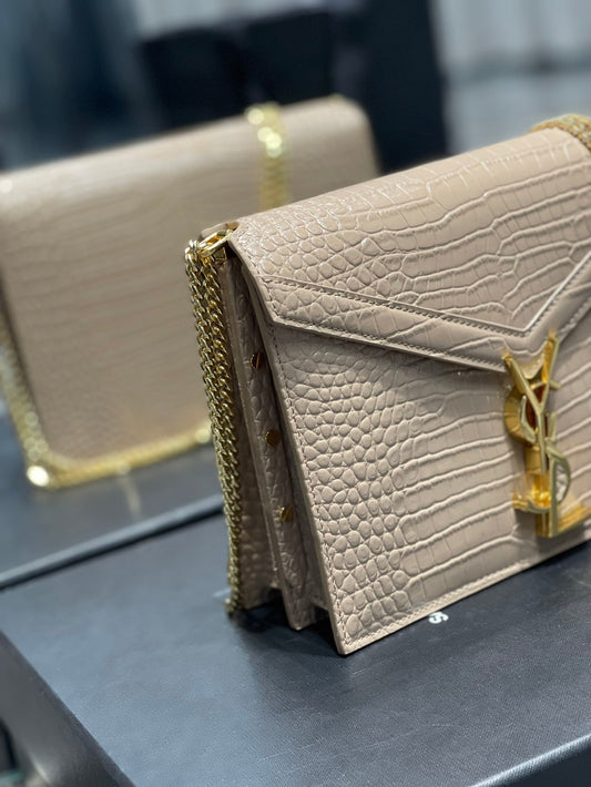 Y Cassandra Medium Chain Bag Dark Beige In Grain De Poudre Embossed