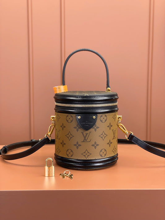 Louis Vuitton Cannes Bag M43986, 15x17x15cm