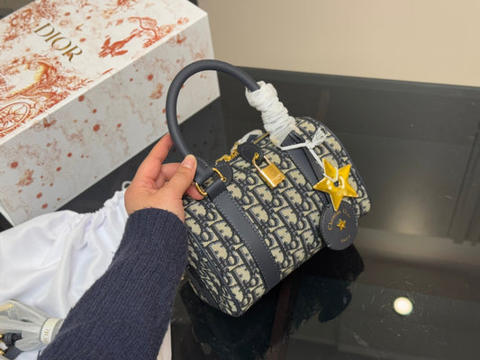 D new arrival Groove bag size: 20 cm