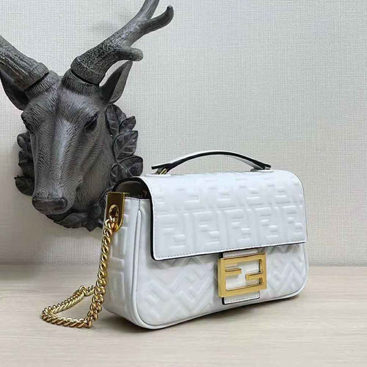 Baguette Chain Midi Light gray leather bag