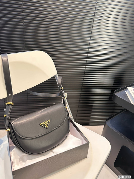 Pra new arrival bag size: 24 * 16 cm