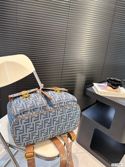 Fen new arrival backpack bag size: 32 * 36 cm
