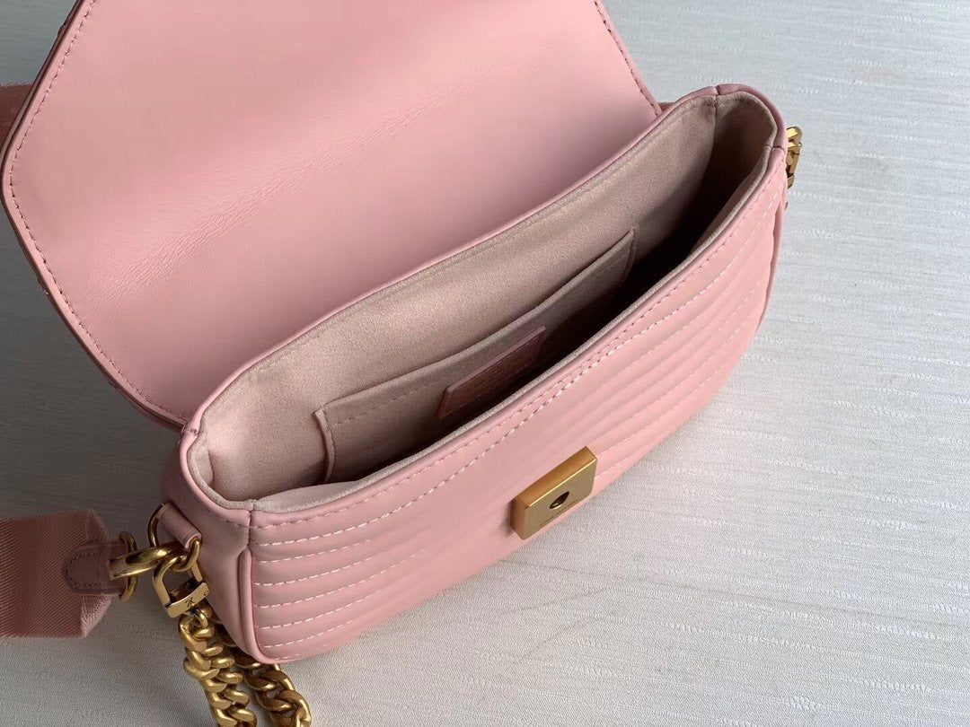 New Wave Pochette