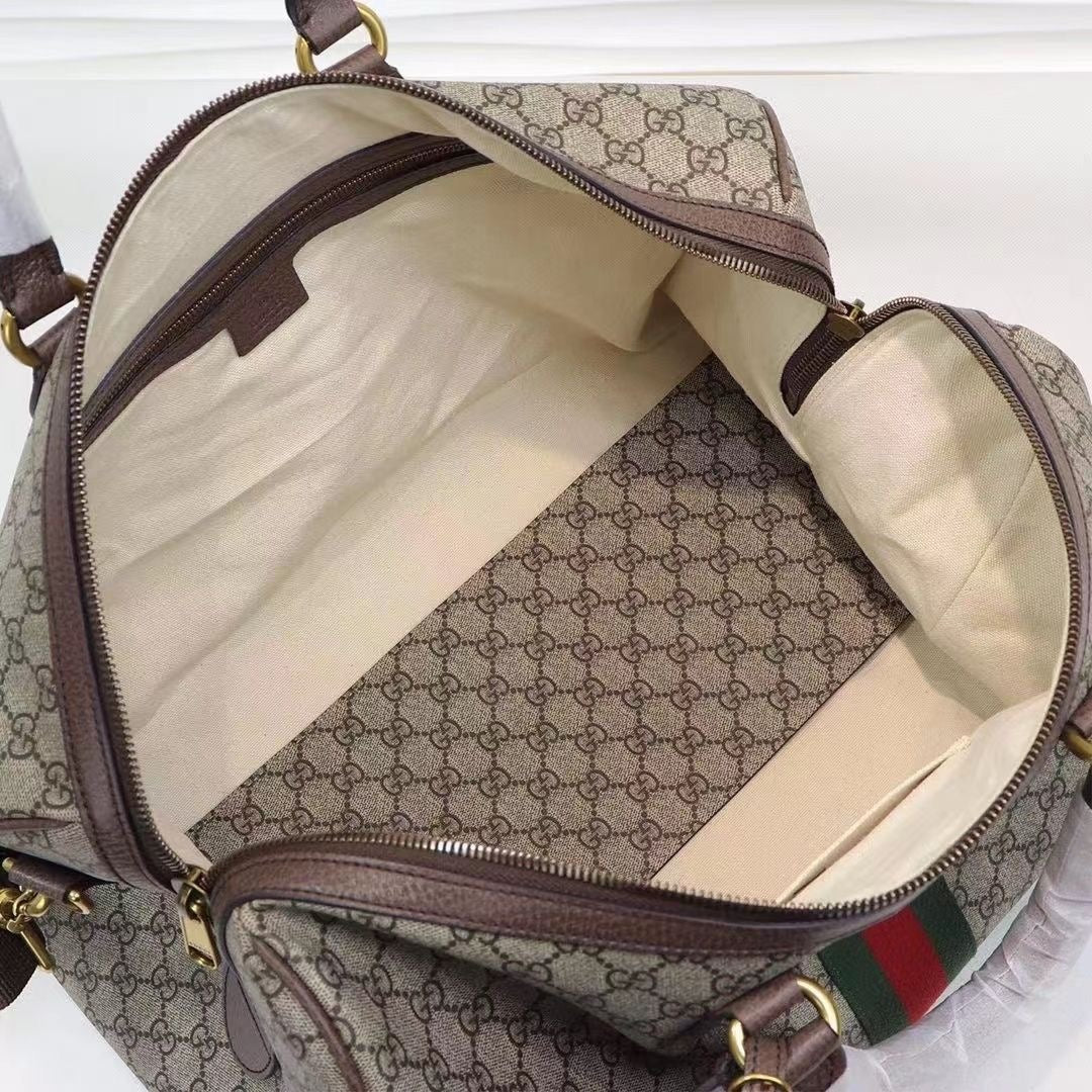 GC443 Gc Savoy Medium Duffle Bag/ 16.5"W x 10.6"H x 10.5"D