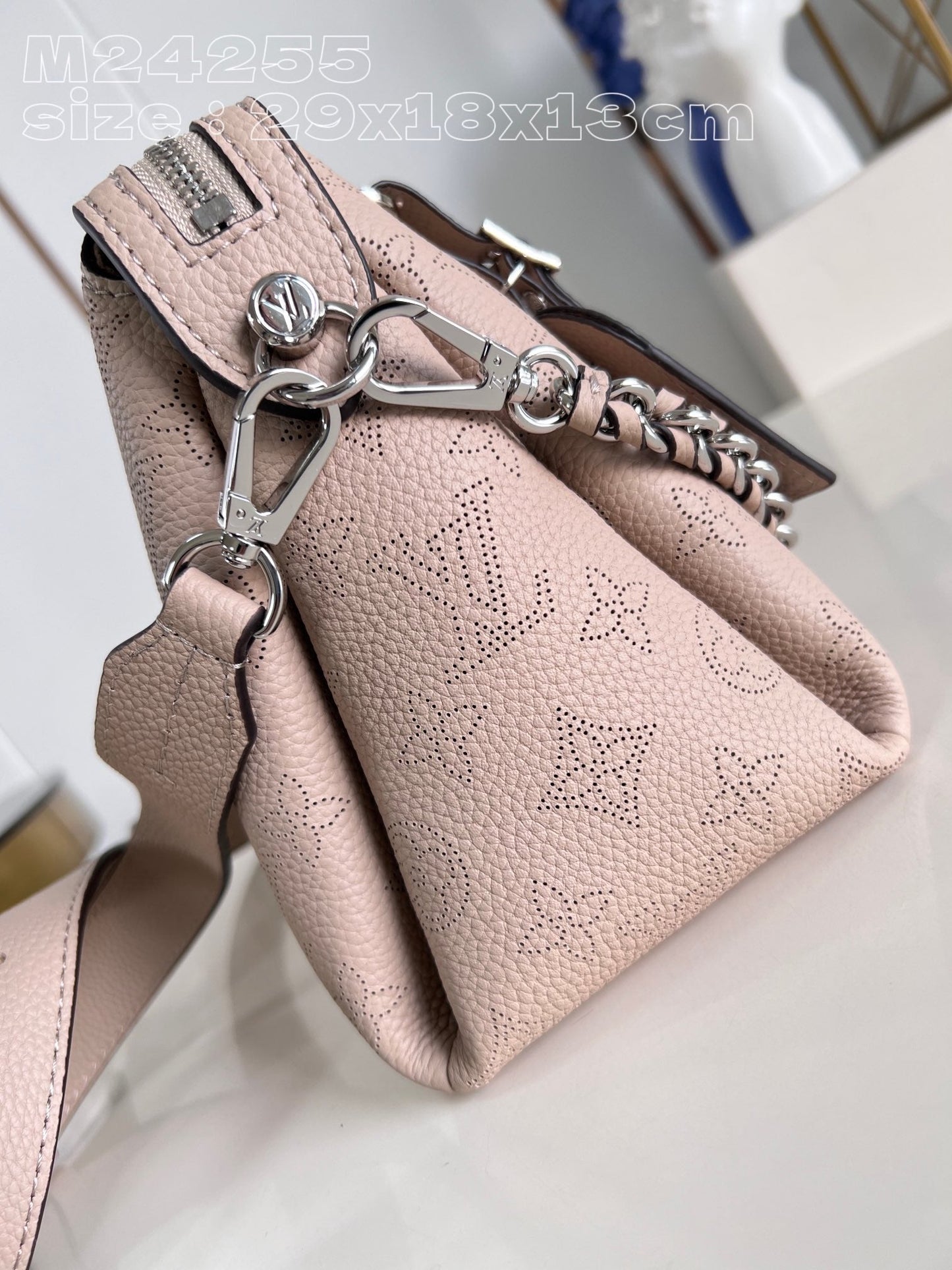 Louis Vuitton Mahina Hand It All Bag 29x18x13cm