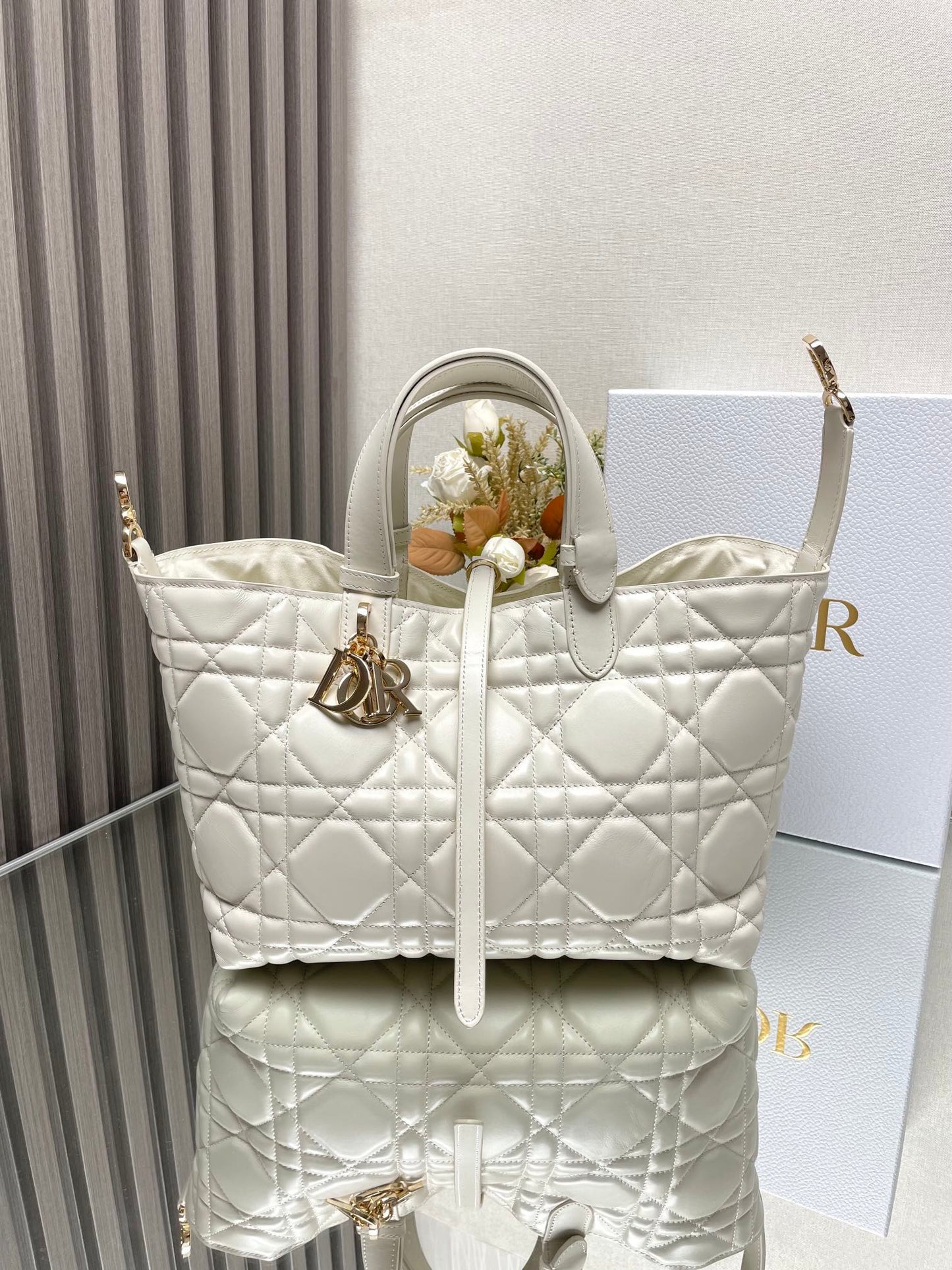 Dior Toujours Bag White 28.5x19x21.5cm
