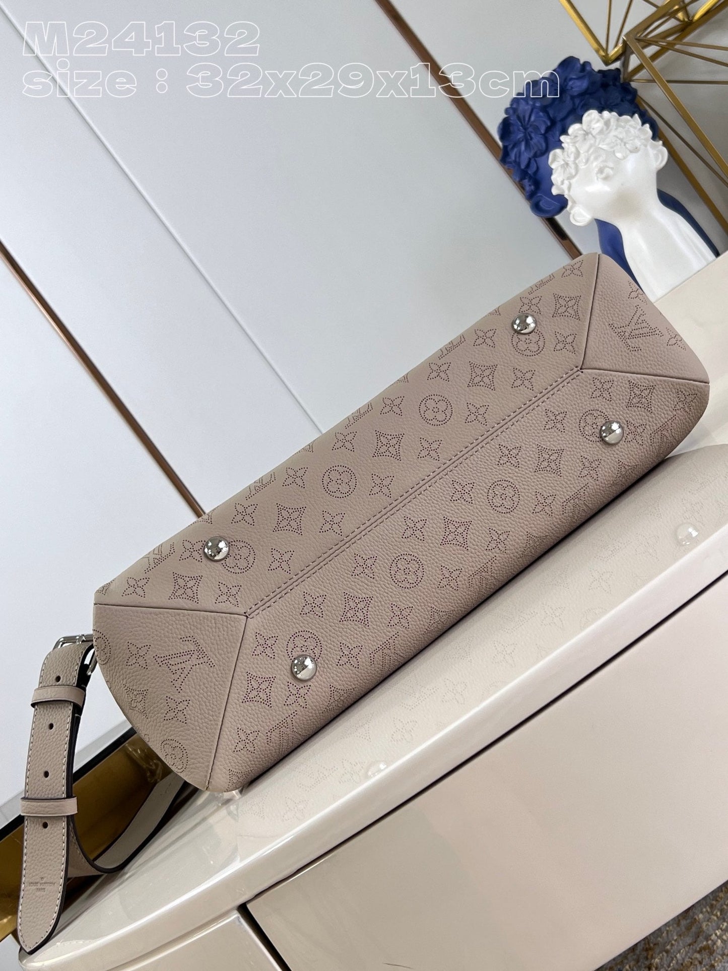 Louis Vuitton Mahina Hand It All Bag Coffee M24132, 32x29x13cm