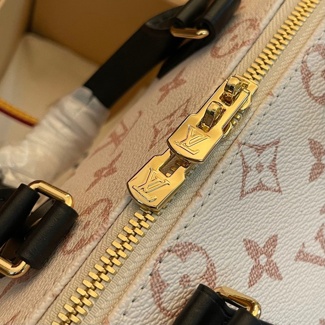 Louis Vuitton LV Speedy Bandouliere 2024 Bag 20x15x12.5cm