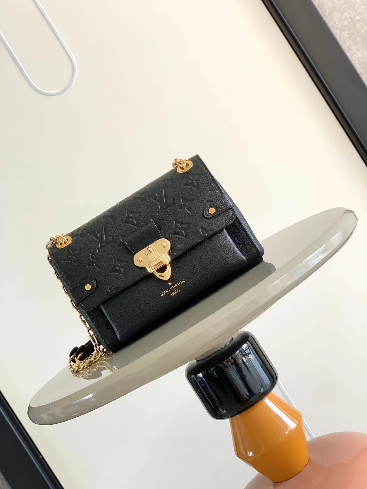 Louis Vuitton LV vavin bb M44550 Bag 21x15x8cm