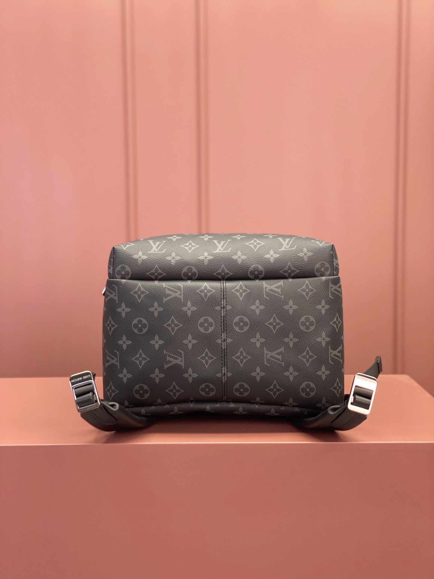 Louis Vuitton M43186 LV DISCOVERY BACKPACK Bag 30x40x20cm