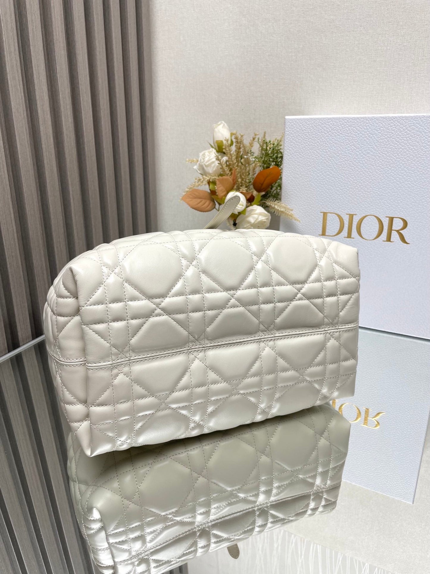 Dior Toujours Bag White 28.5x19x21.5cm