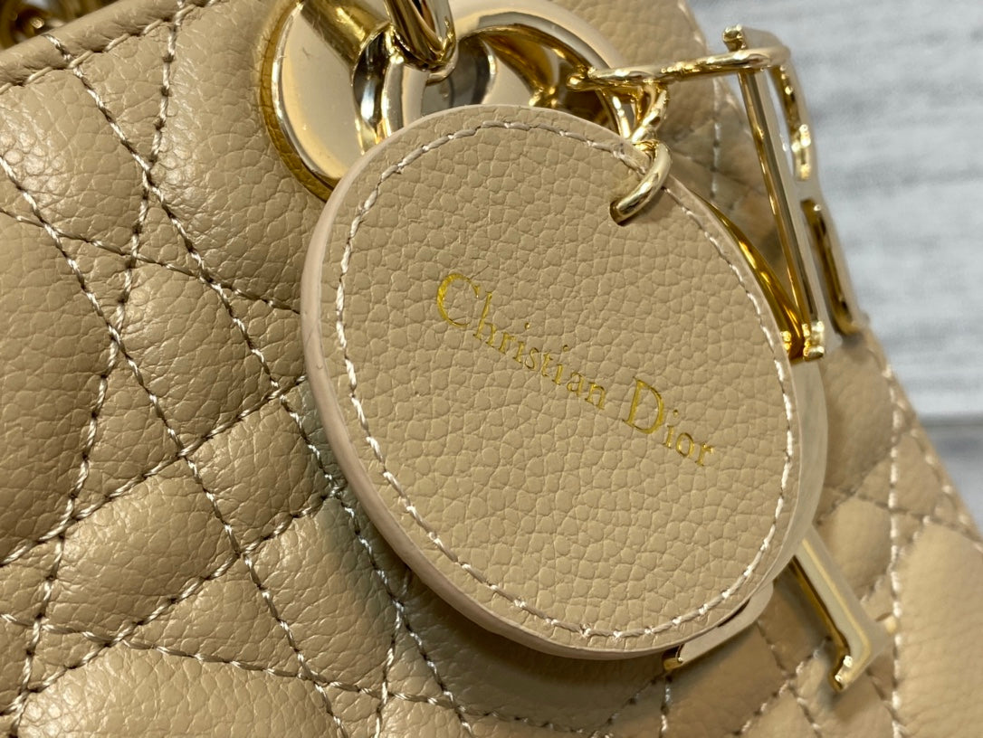 DIOR LADY 20CM BEIGE