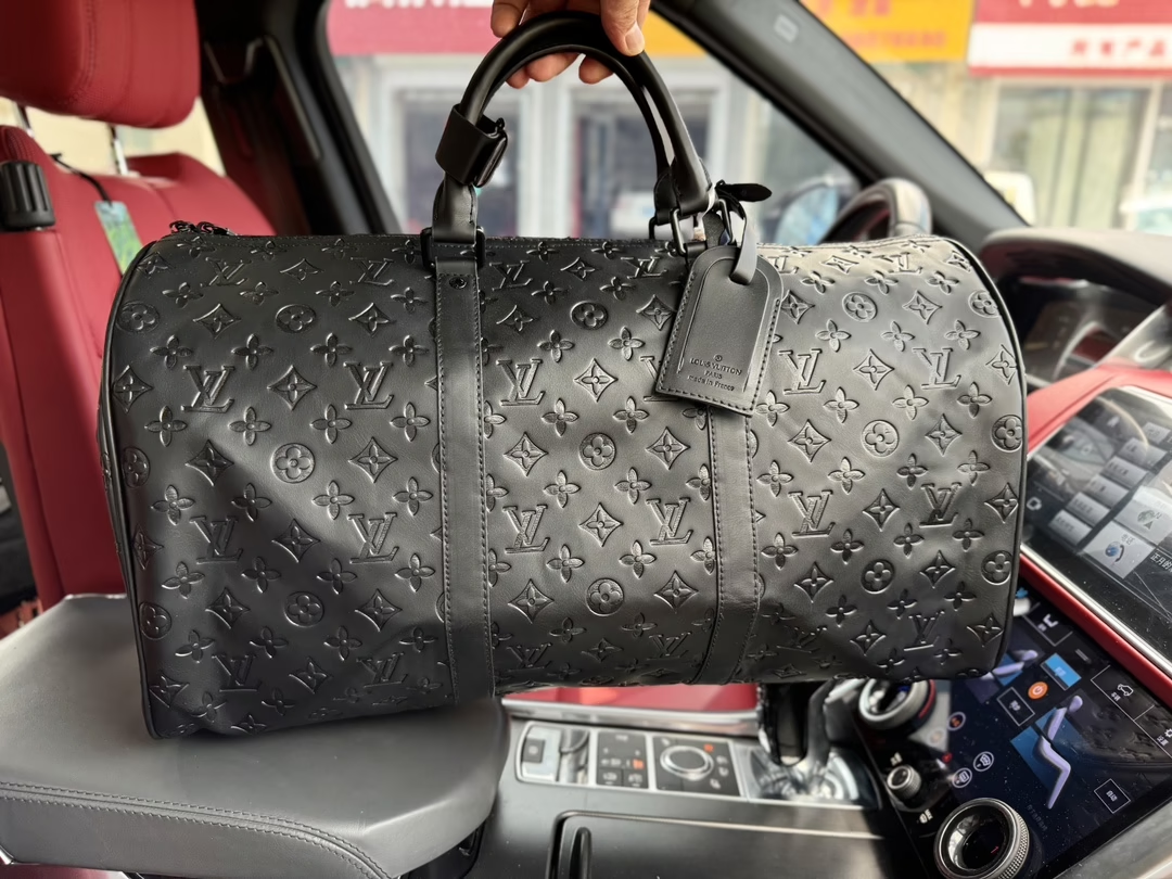 Louis M44810 keepall 50 bag size:  50*23*29 cm