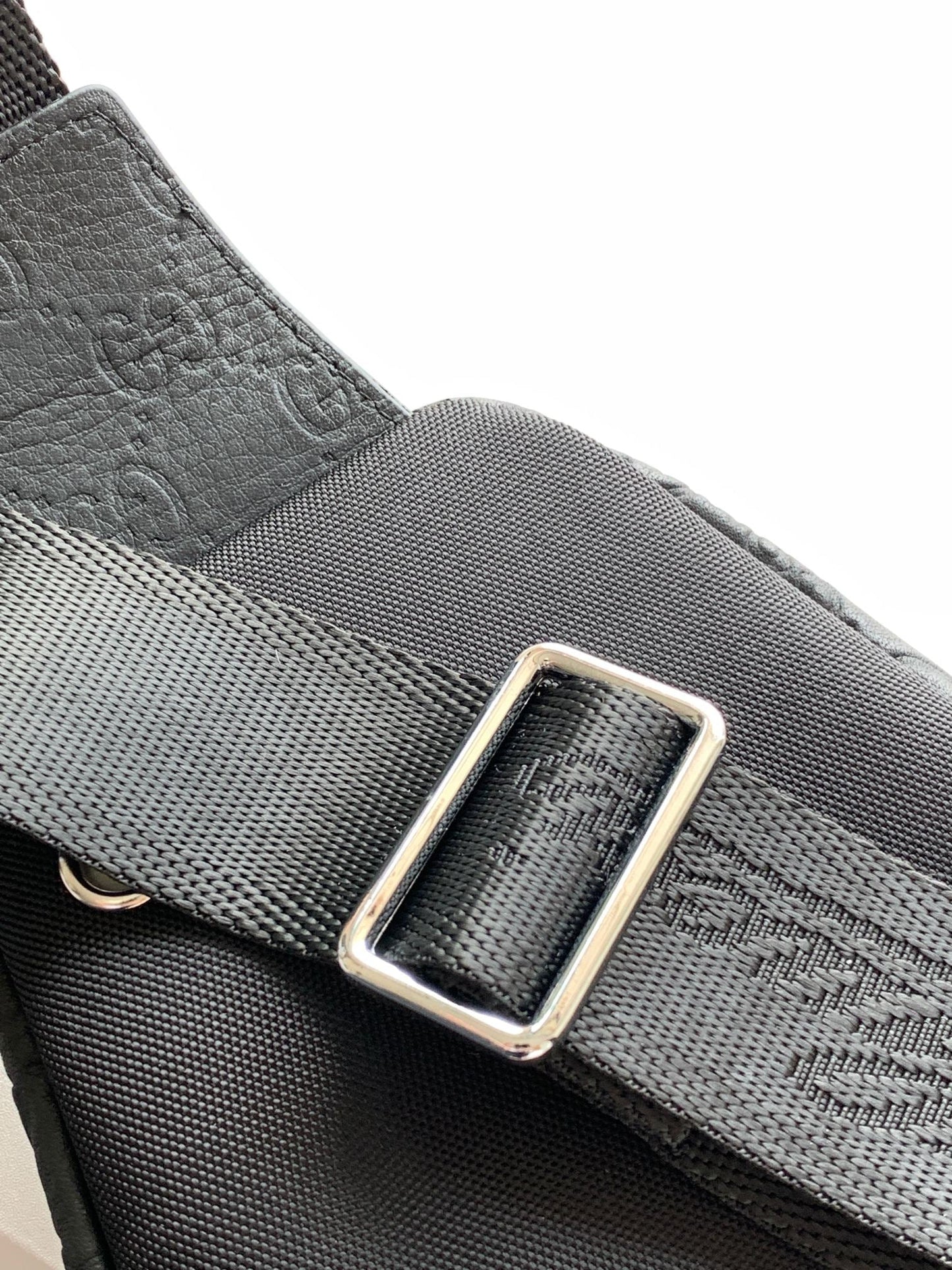 GG new arrival men bag size : 16.5x30x6 cm