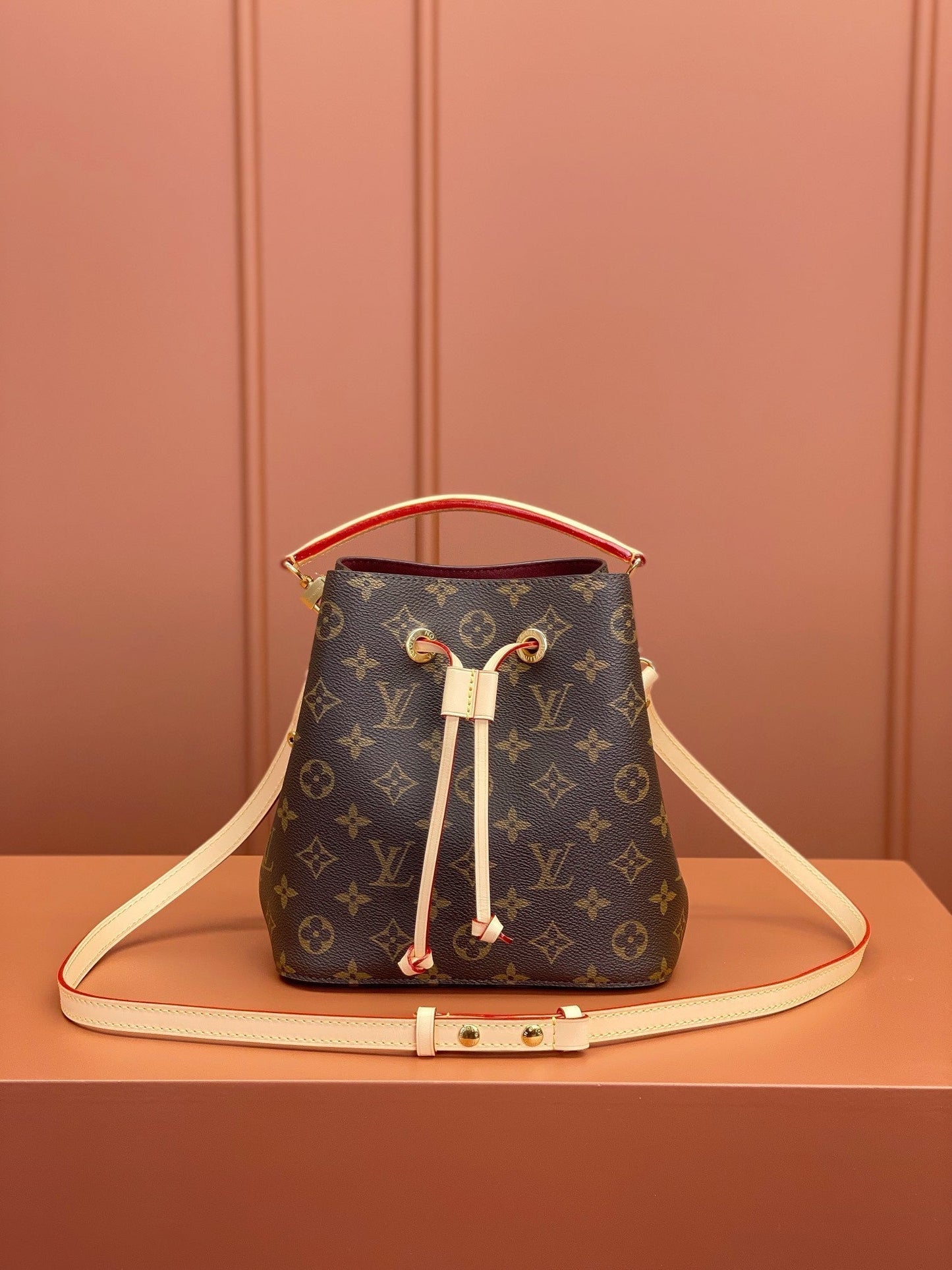 Louis Vuitton NÉONOÉ BB 20x20x13cm