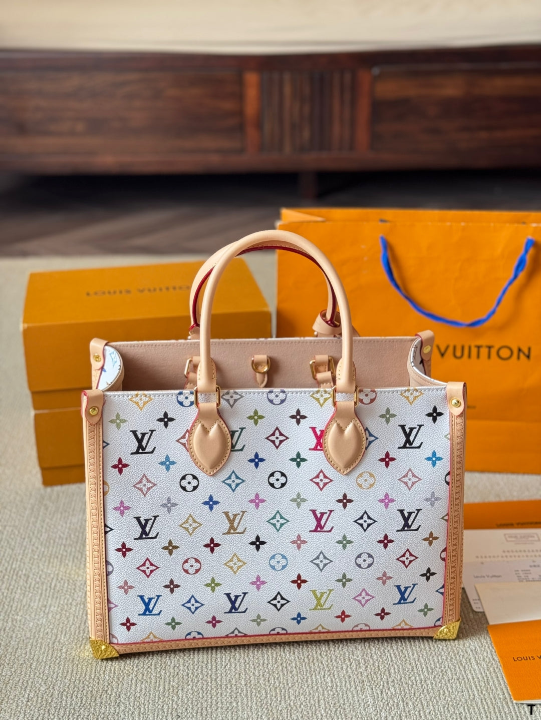 Louis new arrival 25 onthego tote bag size:35*30 cm
