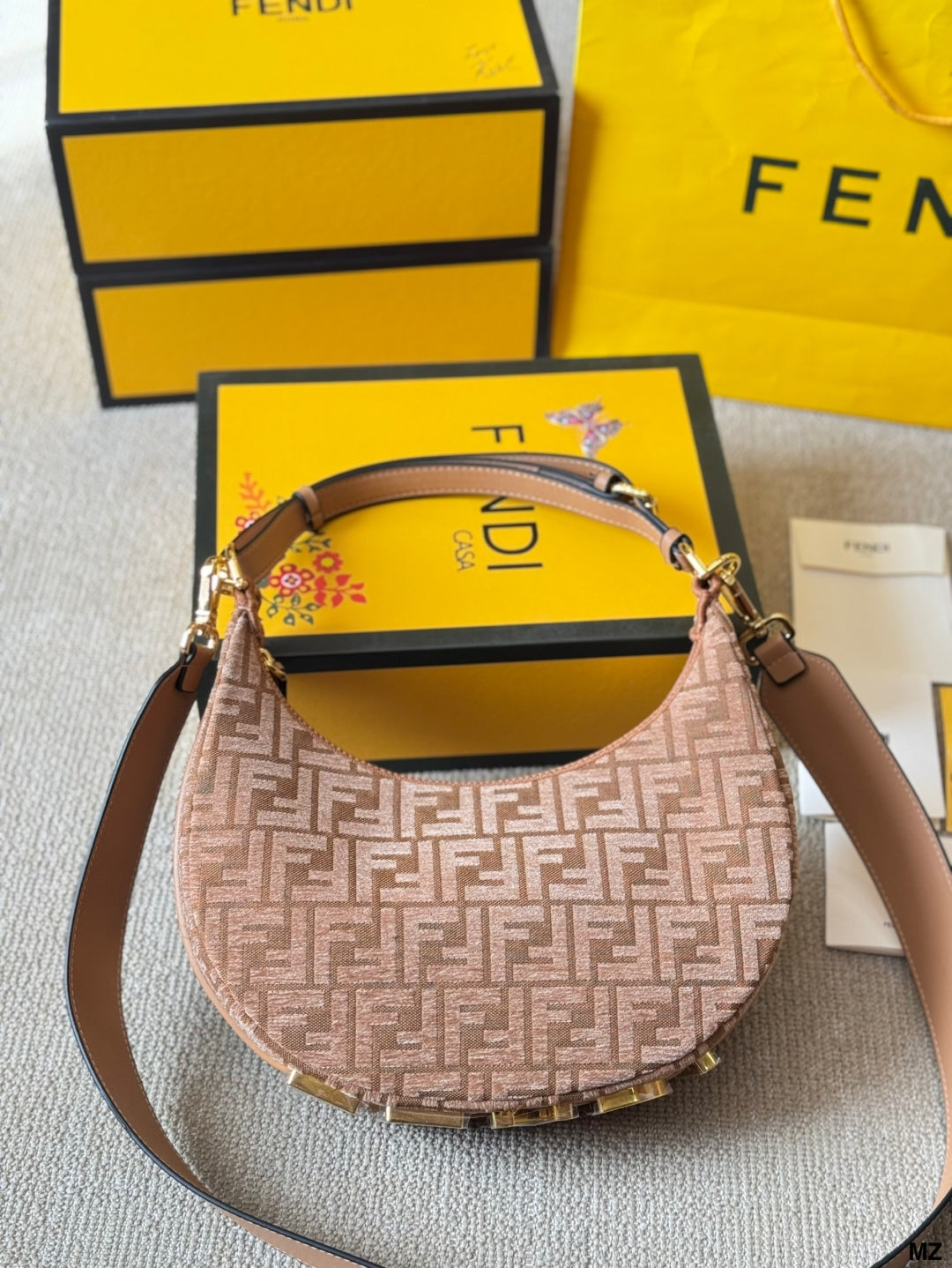 Fen 2025 new arrival graphy moon bag 002 size:30 * 16cm