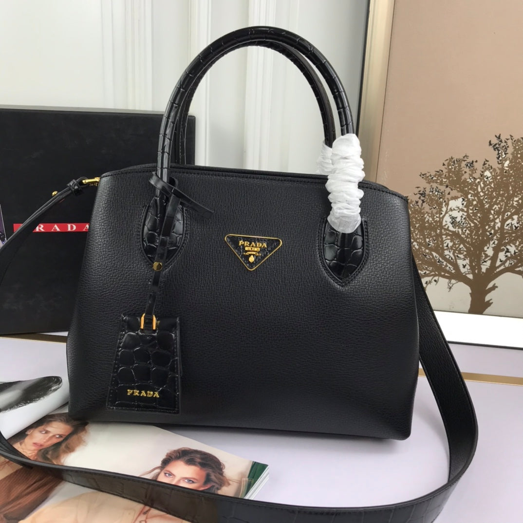 Pra new arrival bag 66153  size: 30*24*14 cm