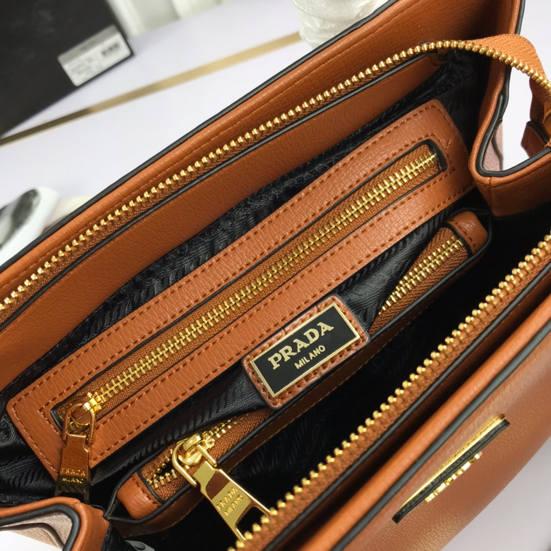Pra new arrival bag 66153  size: 30*24*14 cm