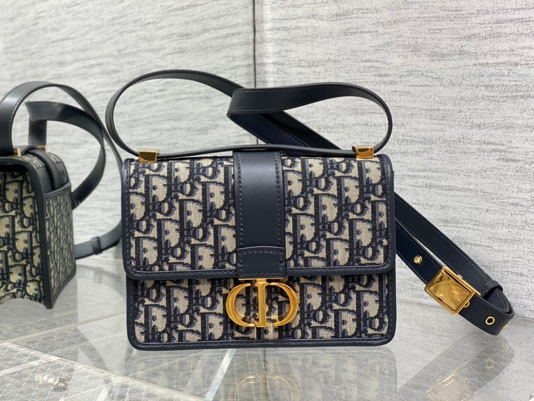 𝗗 𝗠𝗼𝗻𝘁𝗮𝗶𝗴𝗻𝗲 bag 01