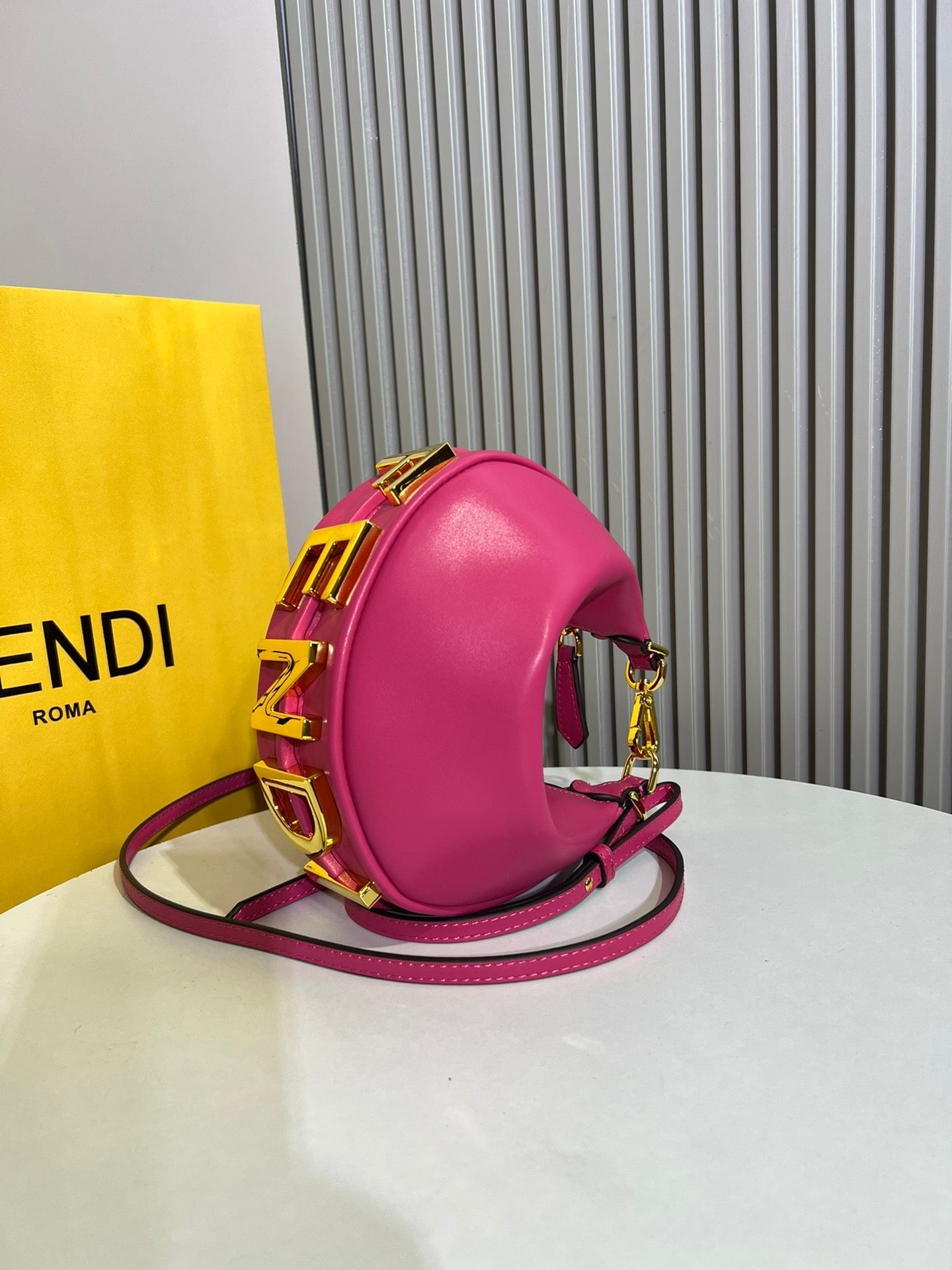 Fen new small moon bag size : 20/13/7 cm