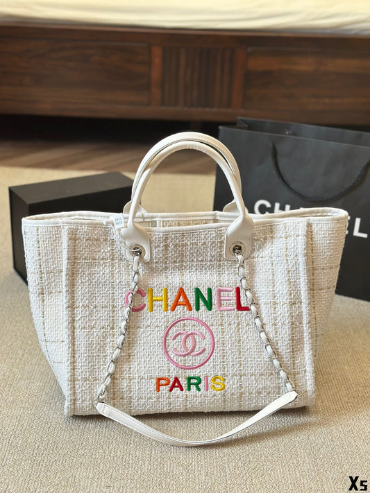 cc new arrival tote bag size : 37*32 cm