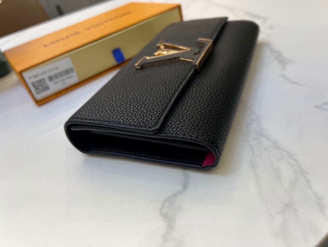 L Capucines men wallet size：20*11*2.5 cm