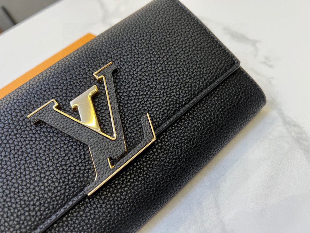 L Capucines men wallet size：20*11*2.5 cm