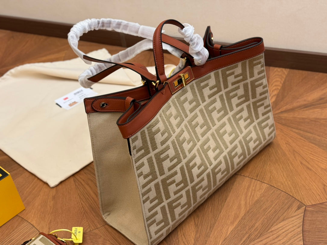 Fen peekabo tote bag size :41*29 cm