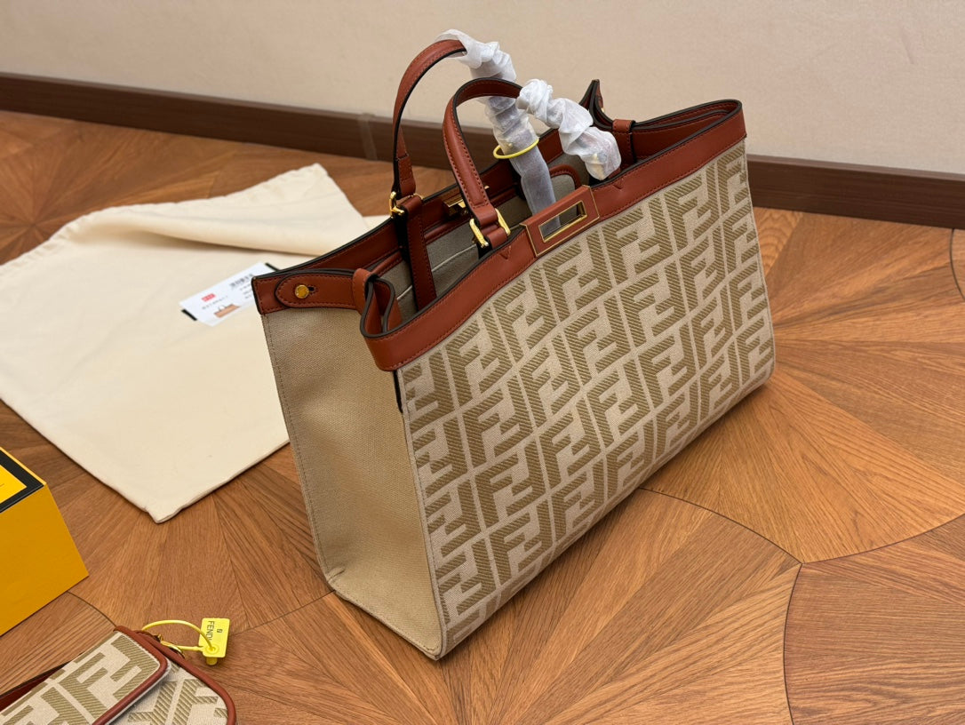 Fen peekabo tote bag size :41*29 cm