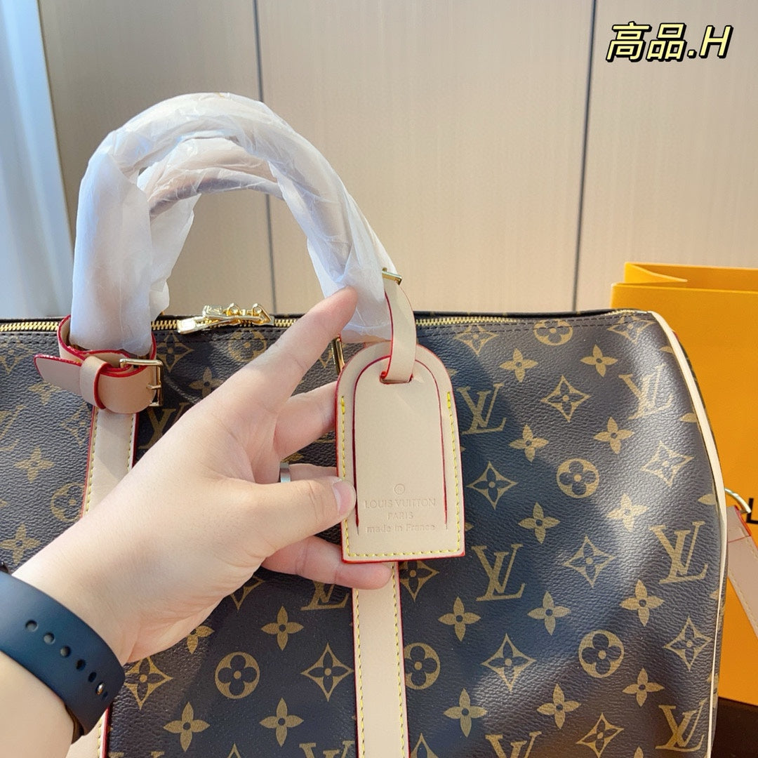 Louis keepall bag size : 45*21*24cm