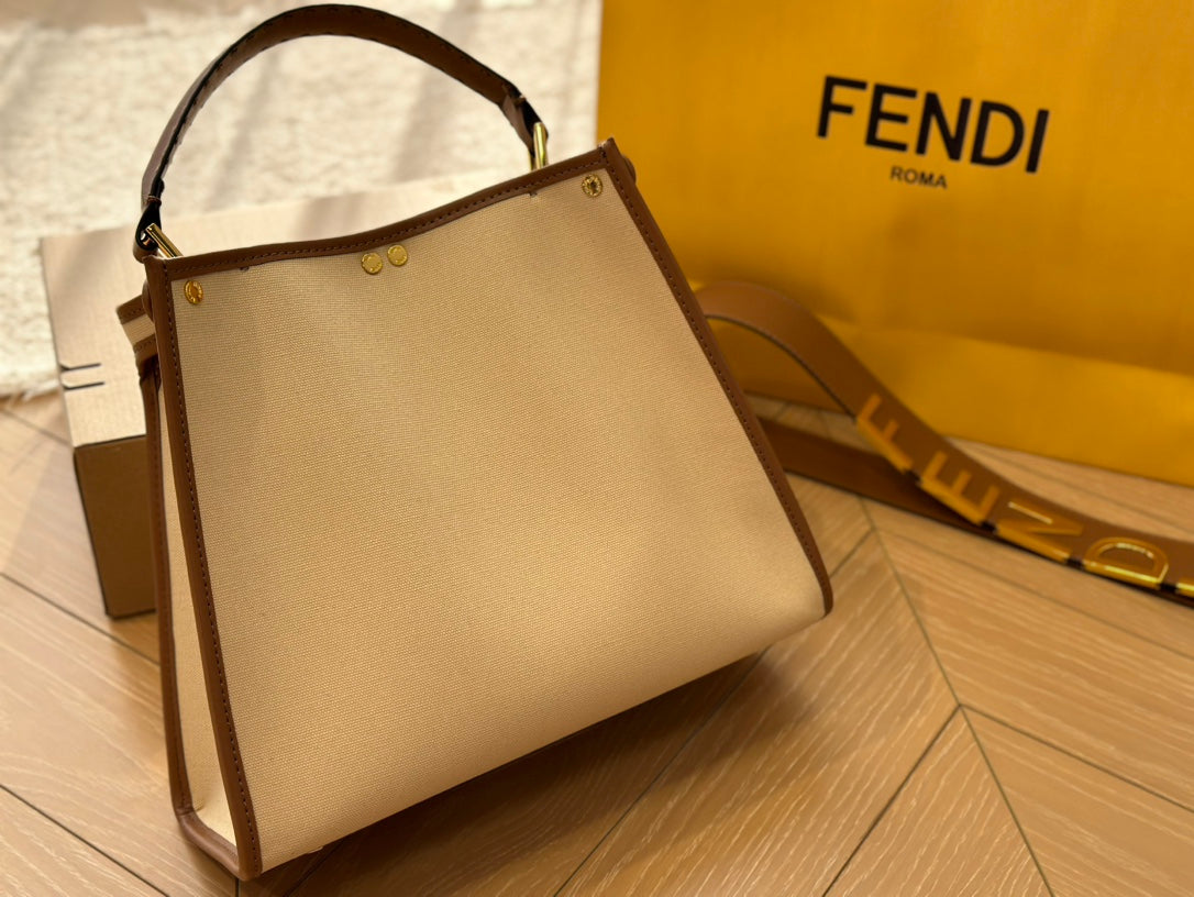 fen peekabo tote bag size : 32*27cm