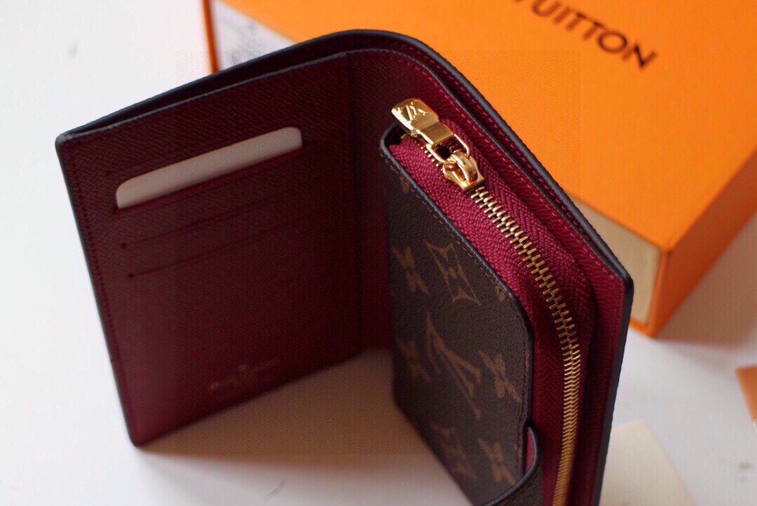 Louis new arrival wallets size: 13.5*9.5*3.5 cm