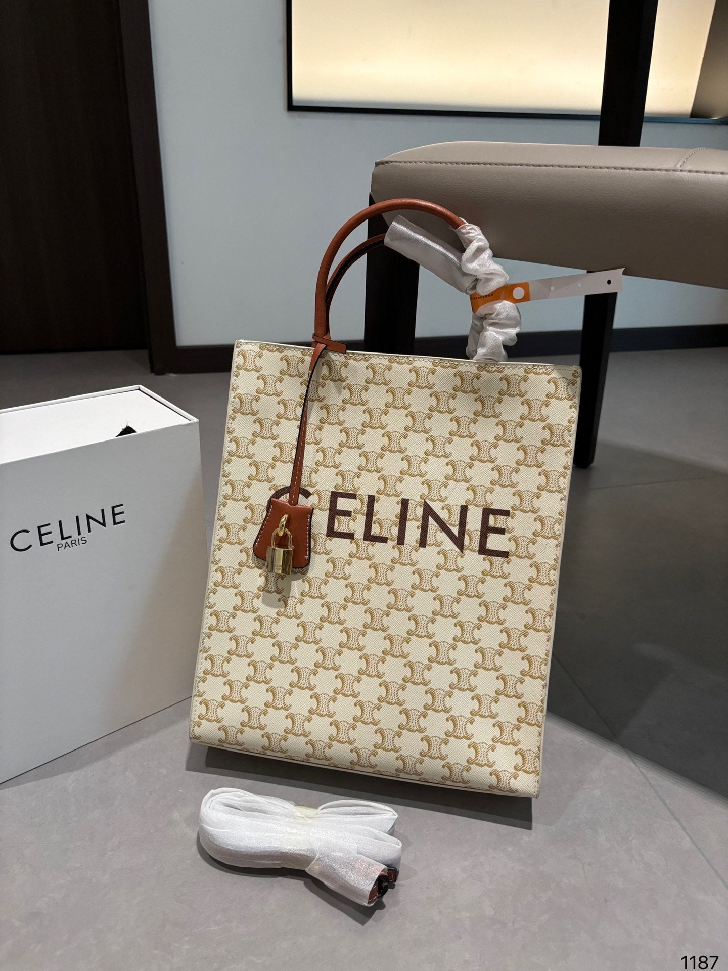 Ce new arrival tote bag size: 27*33cm