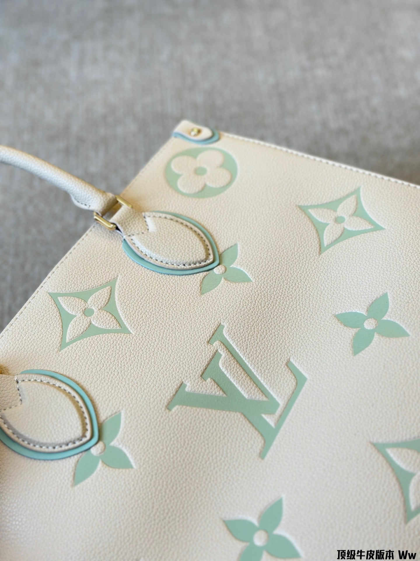 Louis Onthego new arrival tote bag