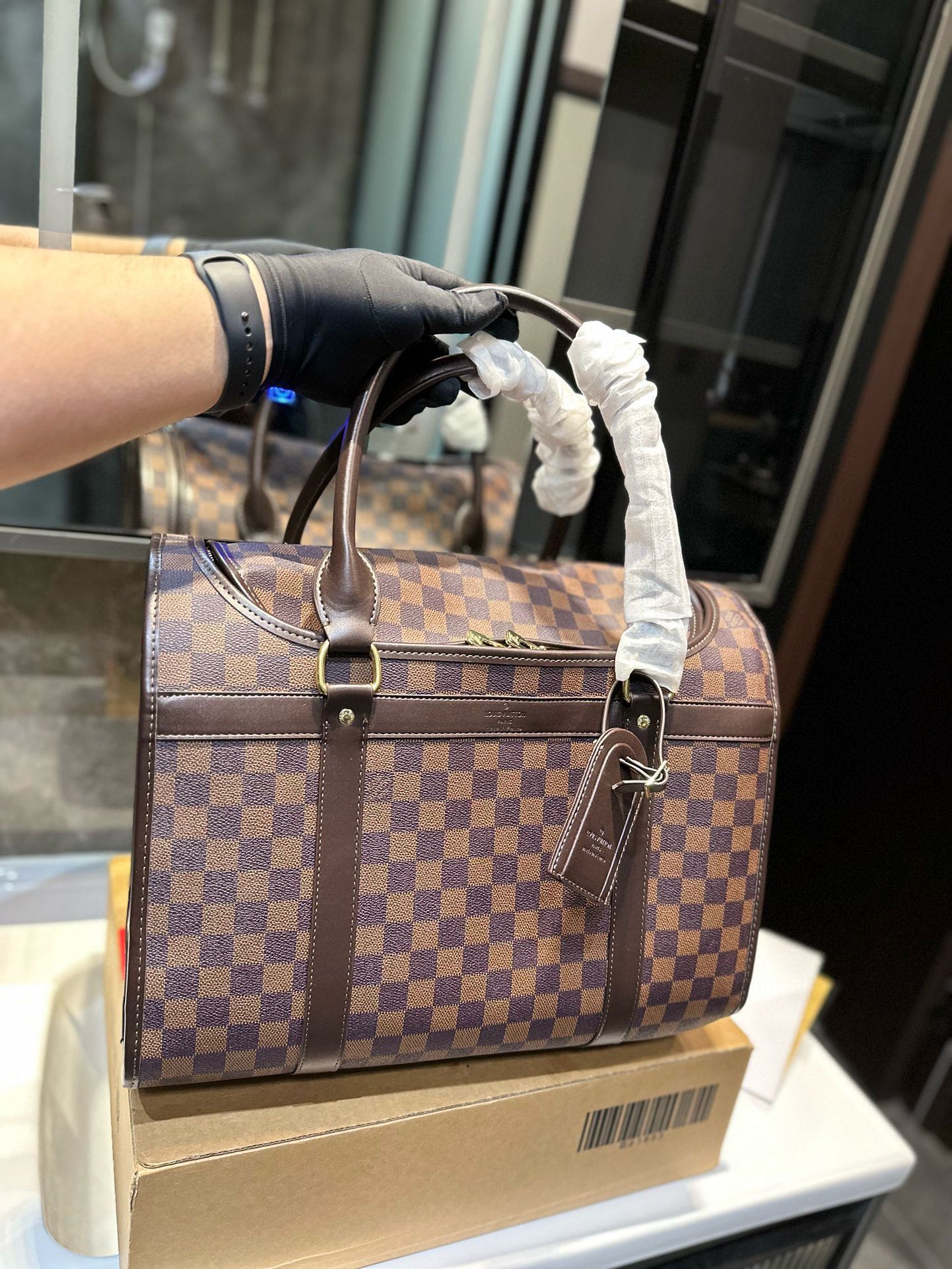 Louis new arrival pet bags size: 39*20*32 cm