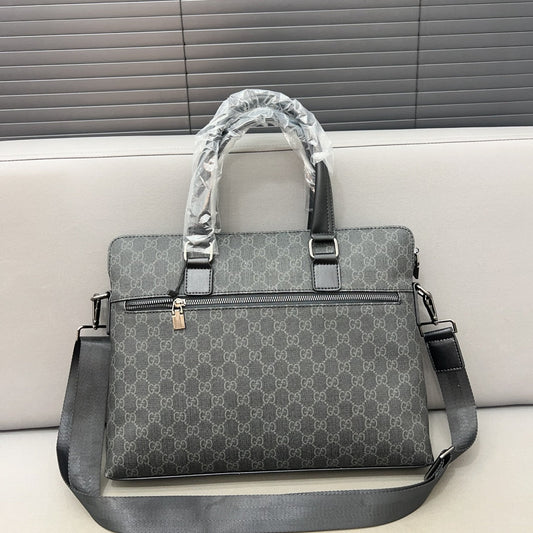 GG new arrival men and women handbag size:  28 x 38 cm