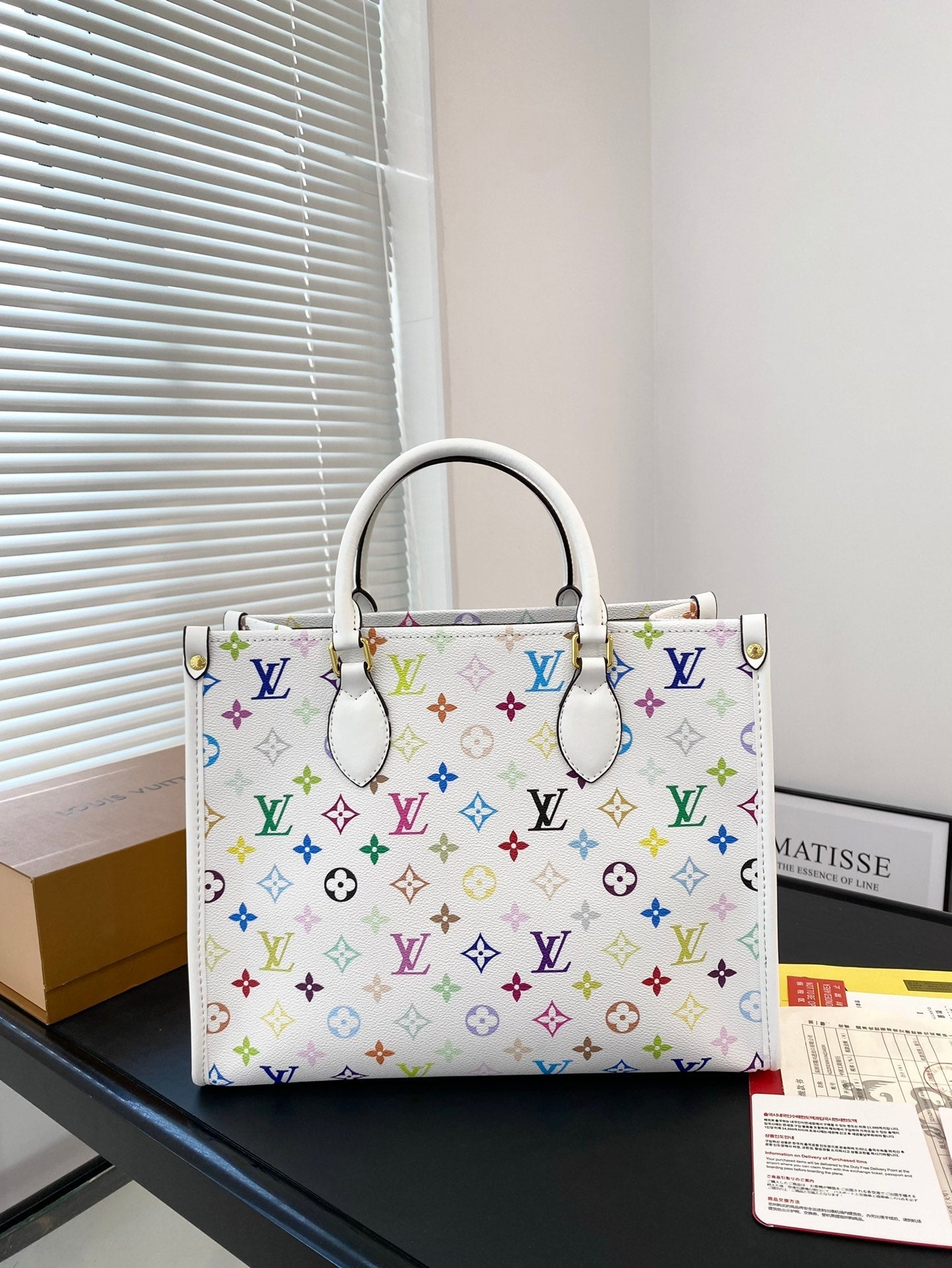 Louis new arrival onthego tote bag size : 35 cm