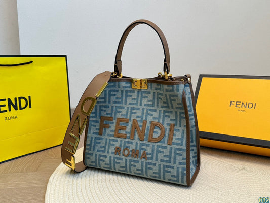 Fen new arrival tote bag size: 29 * 25 cm
