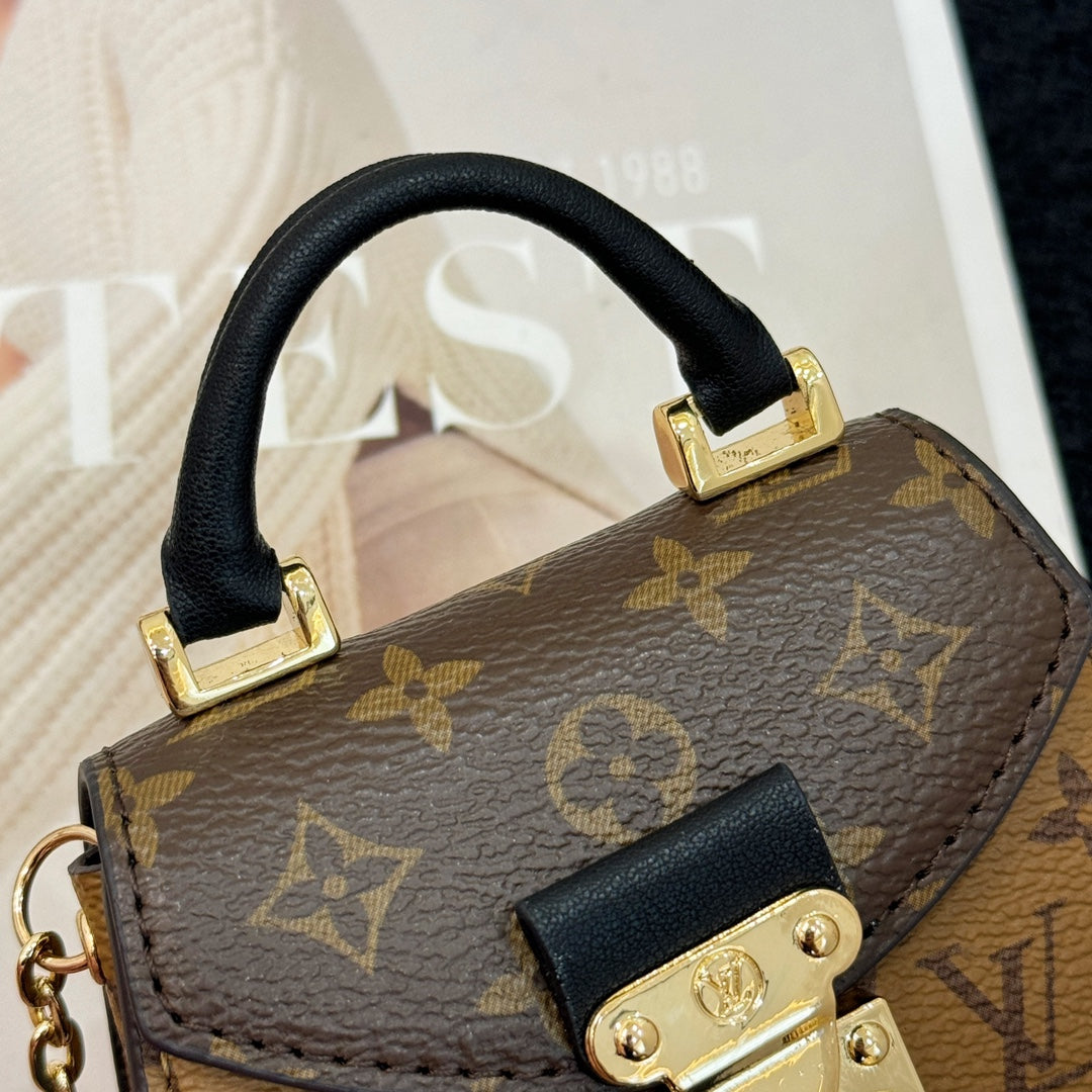 Louis new arrival wallet size: 12*10*3 cm