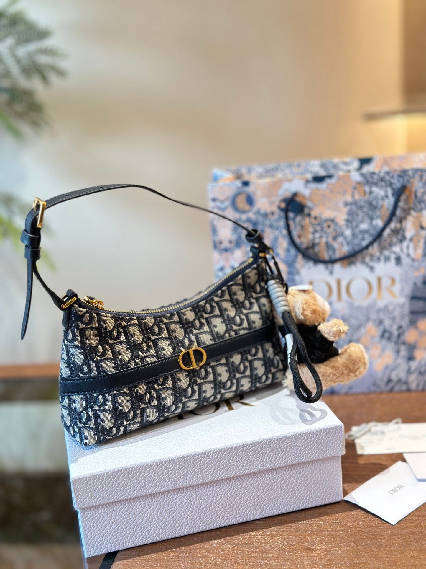 D 2025 new arrilval hobo bag size: 23 cm