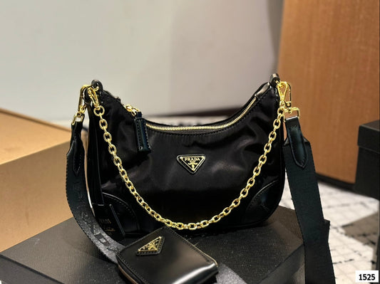 Pra new arrival hobo bag size:22 * 16cm