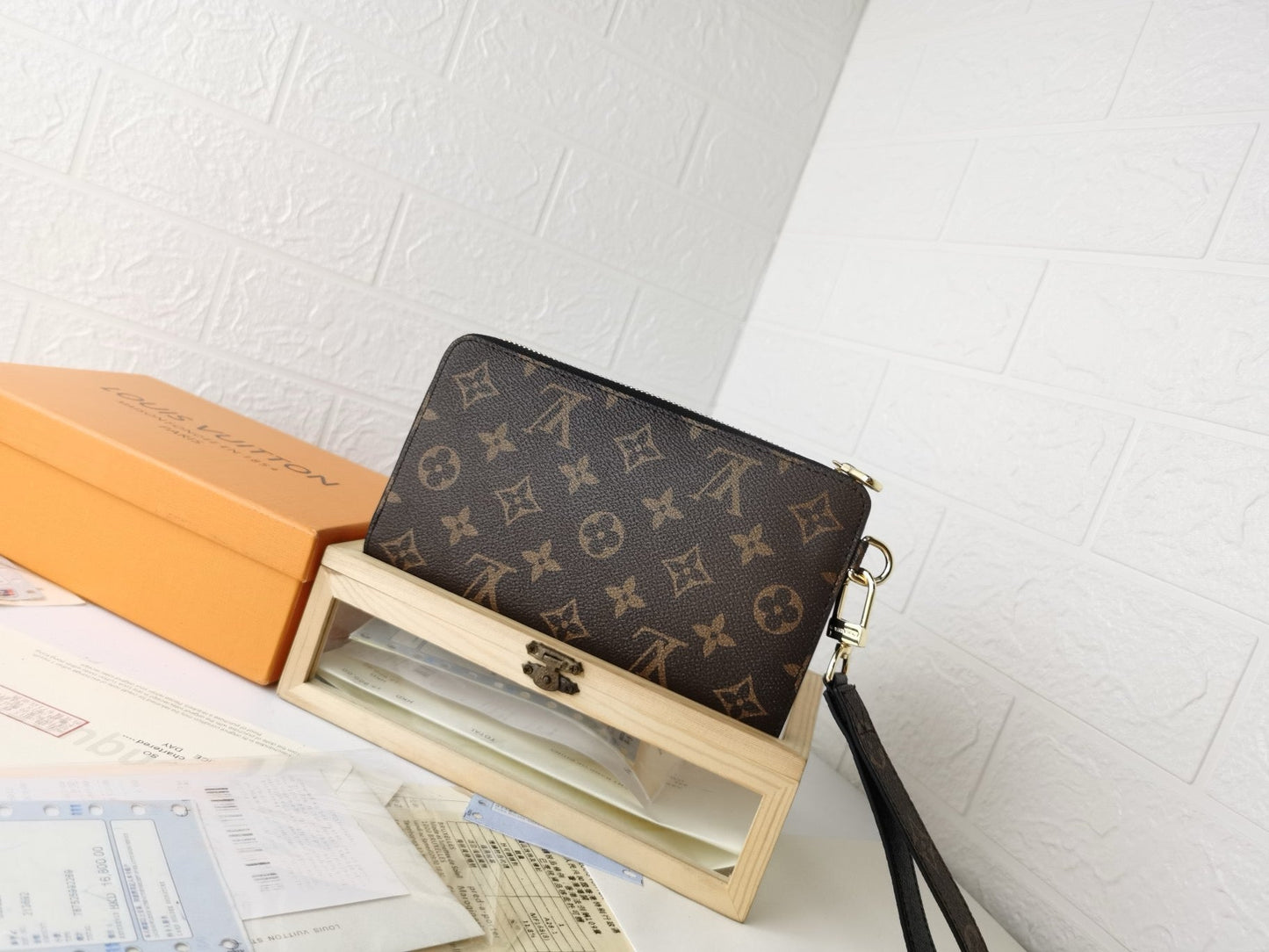 Louis new arrival Dragonne wallet 016 size: 19*11 cm