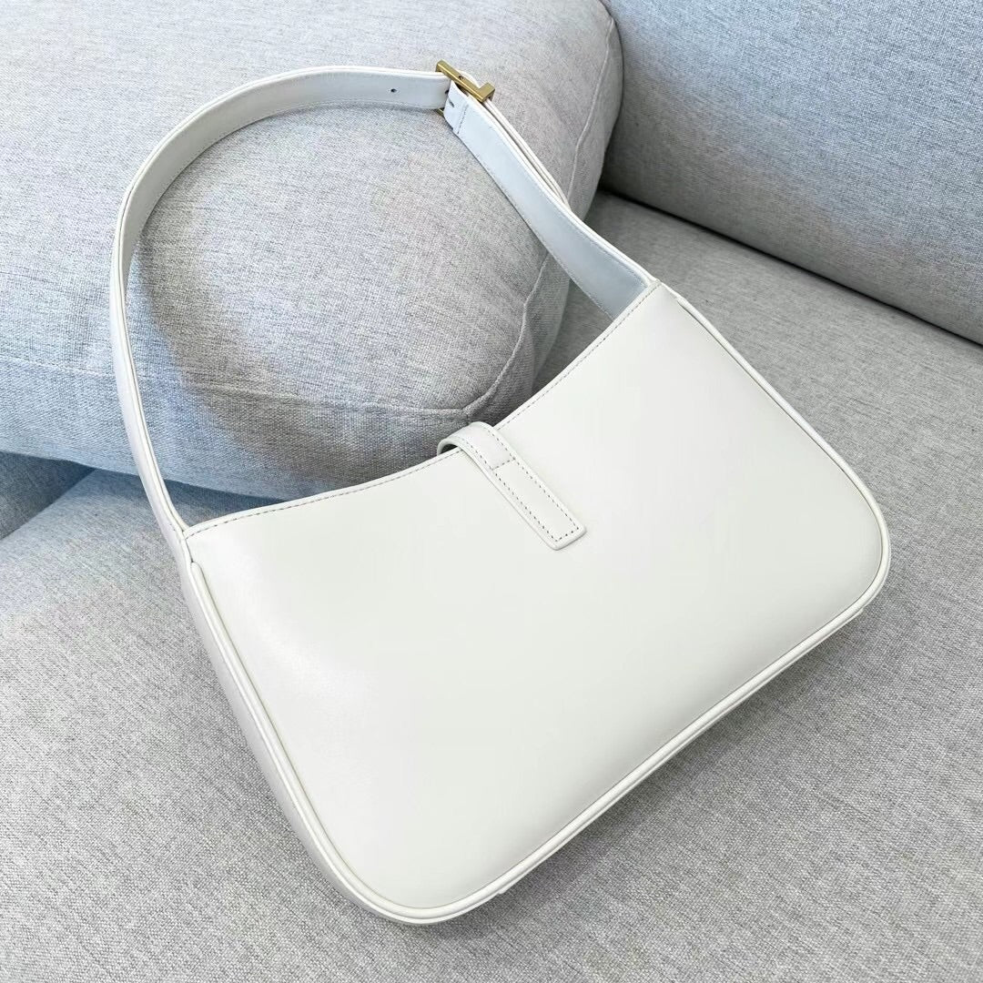 Y Le 5 A 7  Hobo Bag In Smooth Leather