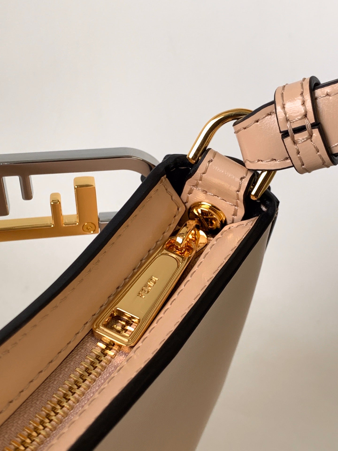 Fd O'lock Swing Bag