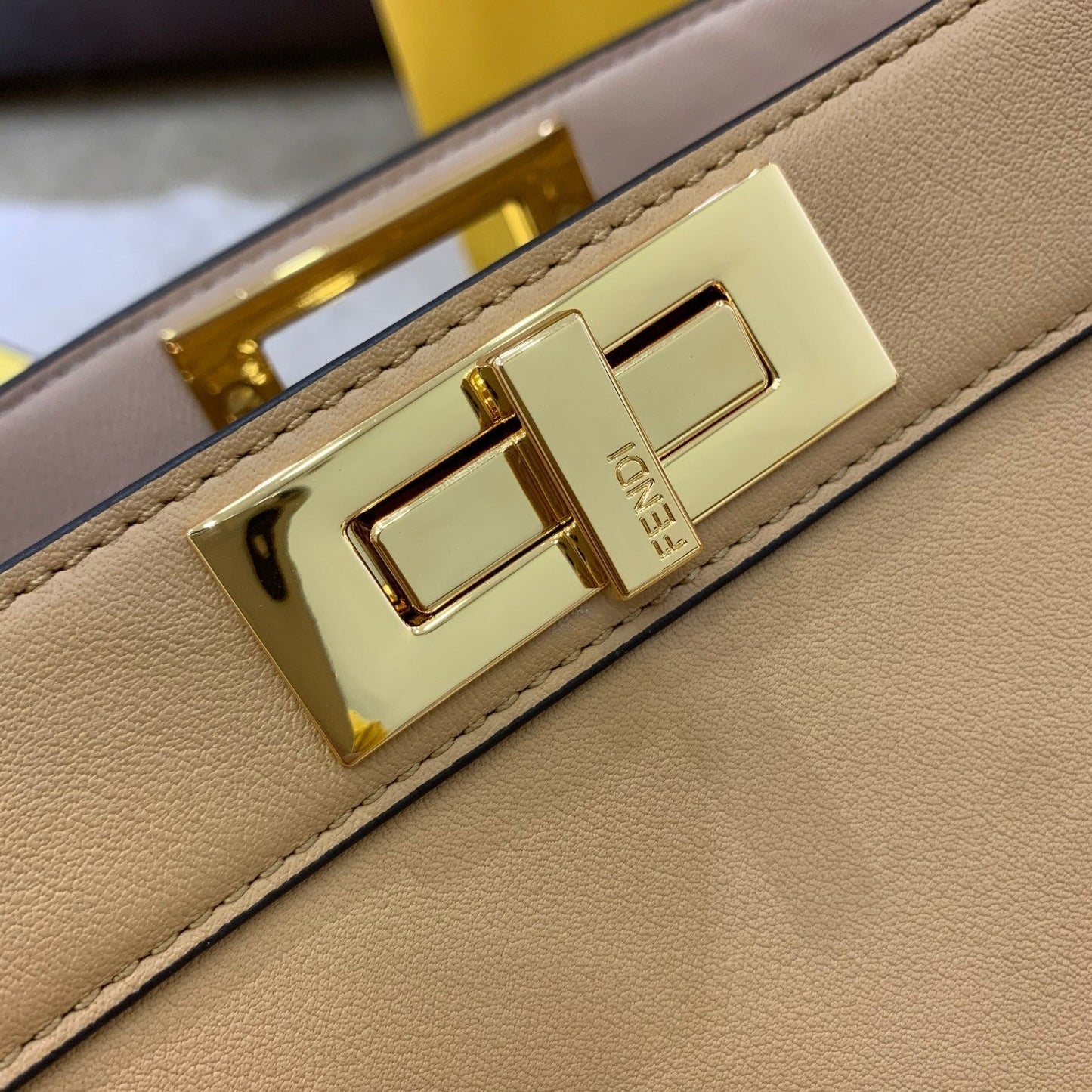 Fd Peekaboo  Small iseeu Bag