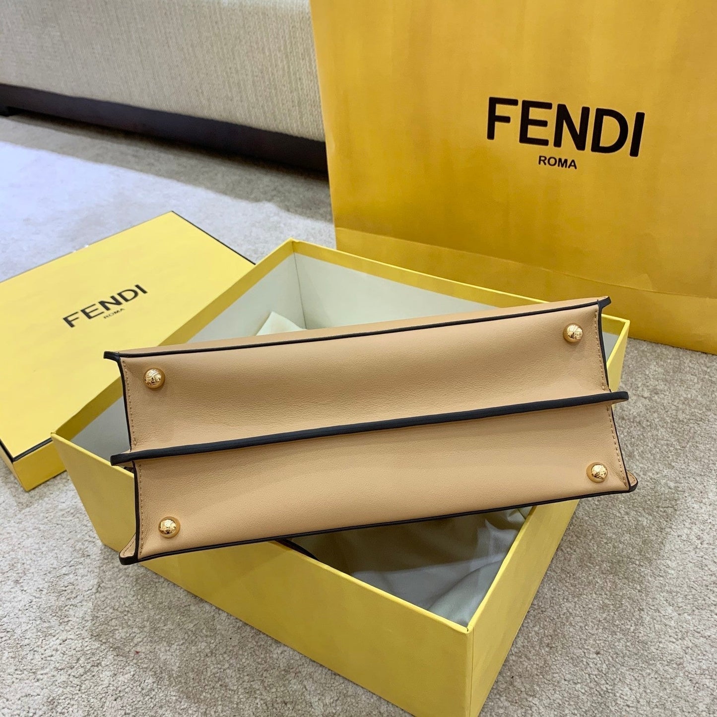 Fd Peekaboo  Small iseeu Bag