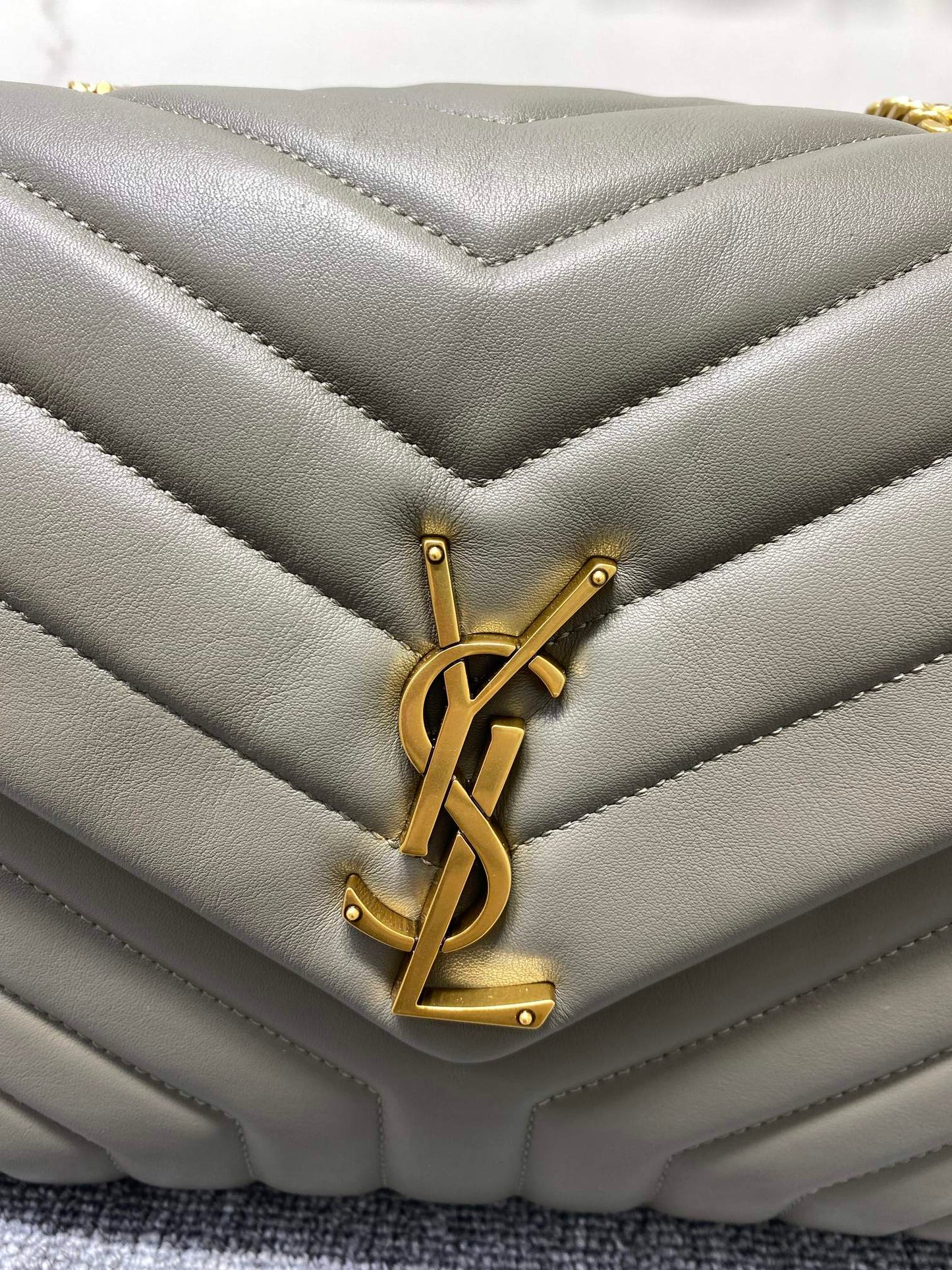Y Loulou Medium Chain Bag In Y Leather